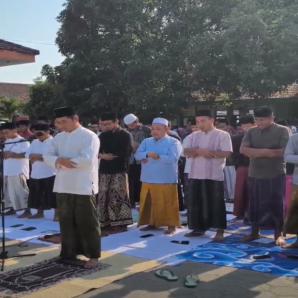 SMAN 1 Tanjungbumi Gelar Salat Istisqa Bersama, Memohon Turunnya Hujan